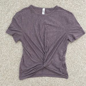 Lululemon Size 2 Purple Crop Top Short Sleeve